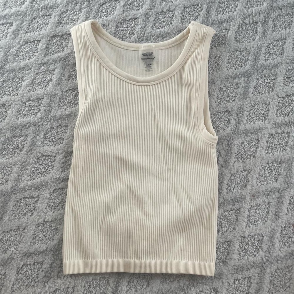 Aritzia Sinch Seamless Ribbed Top